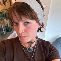 dr Button Hair Band