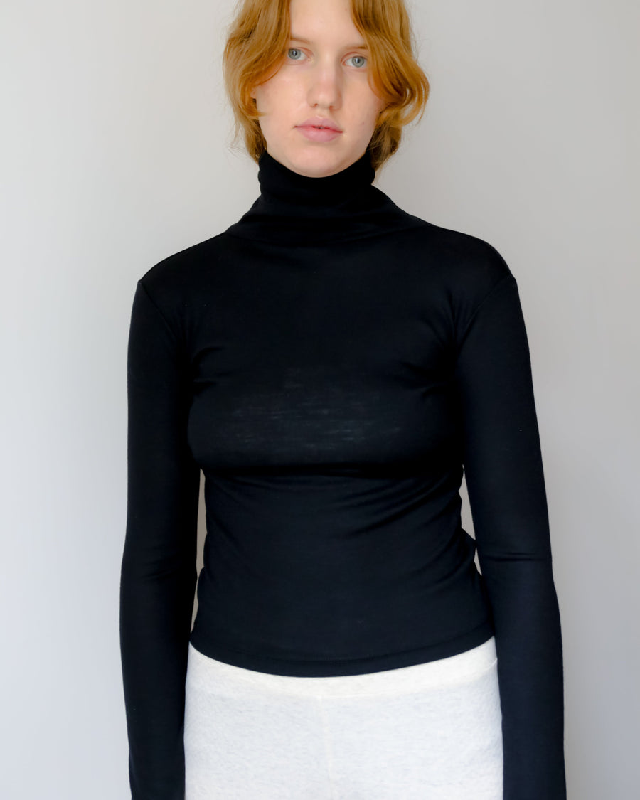 【NEW】Merino Wool 100% Sheer Turtle Neck