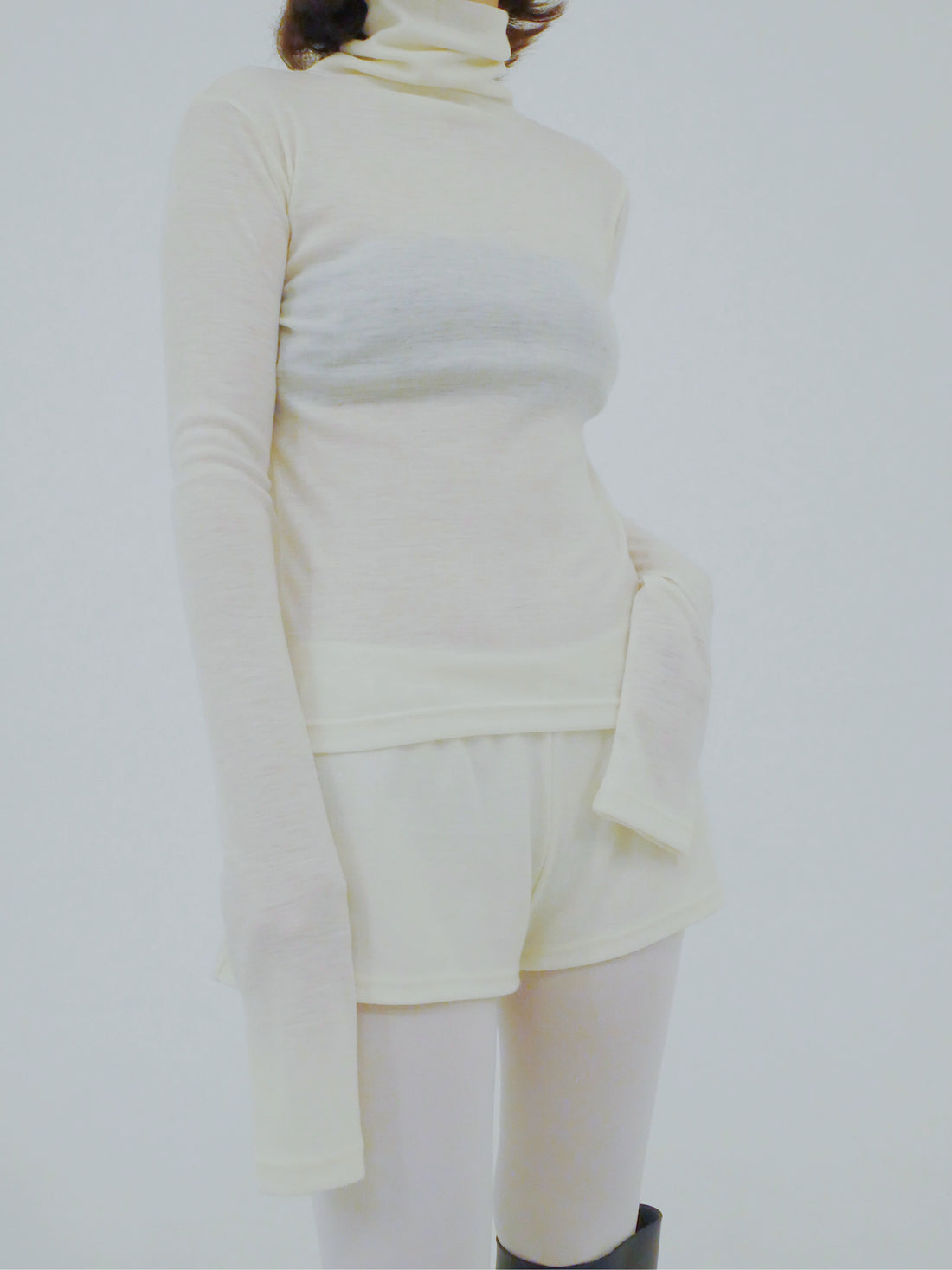 【NEW】Merino Wool 100% Sheer Turtle Neck