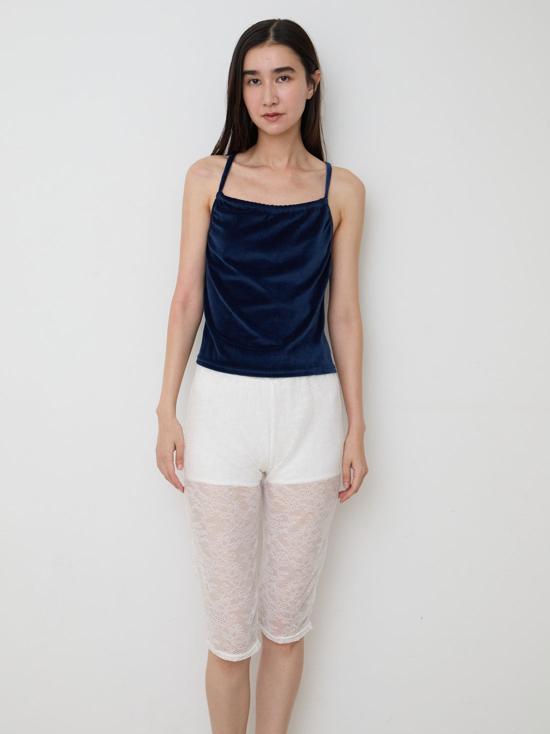 【NEW】Lace Capri Leggings
