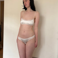 【NEW】Silk Oblong Bra