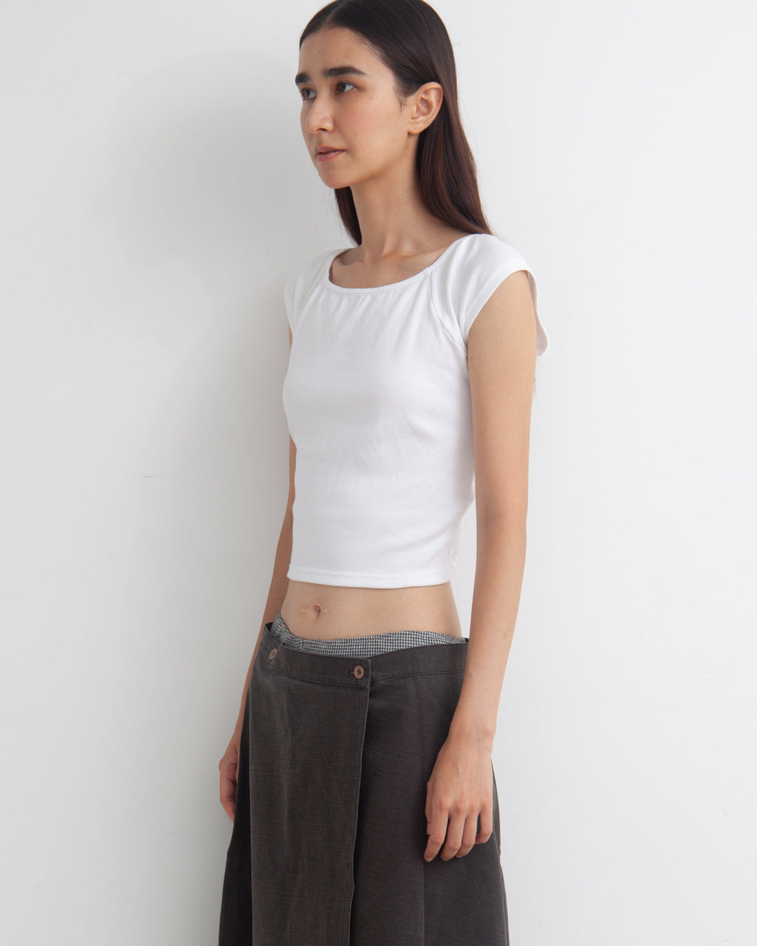 【NEW】Round Cut Tee