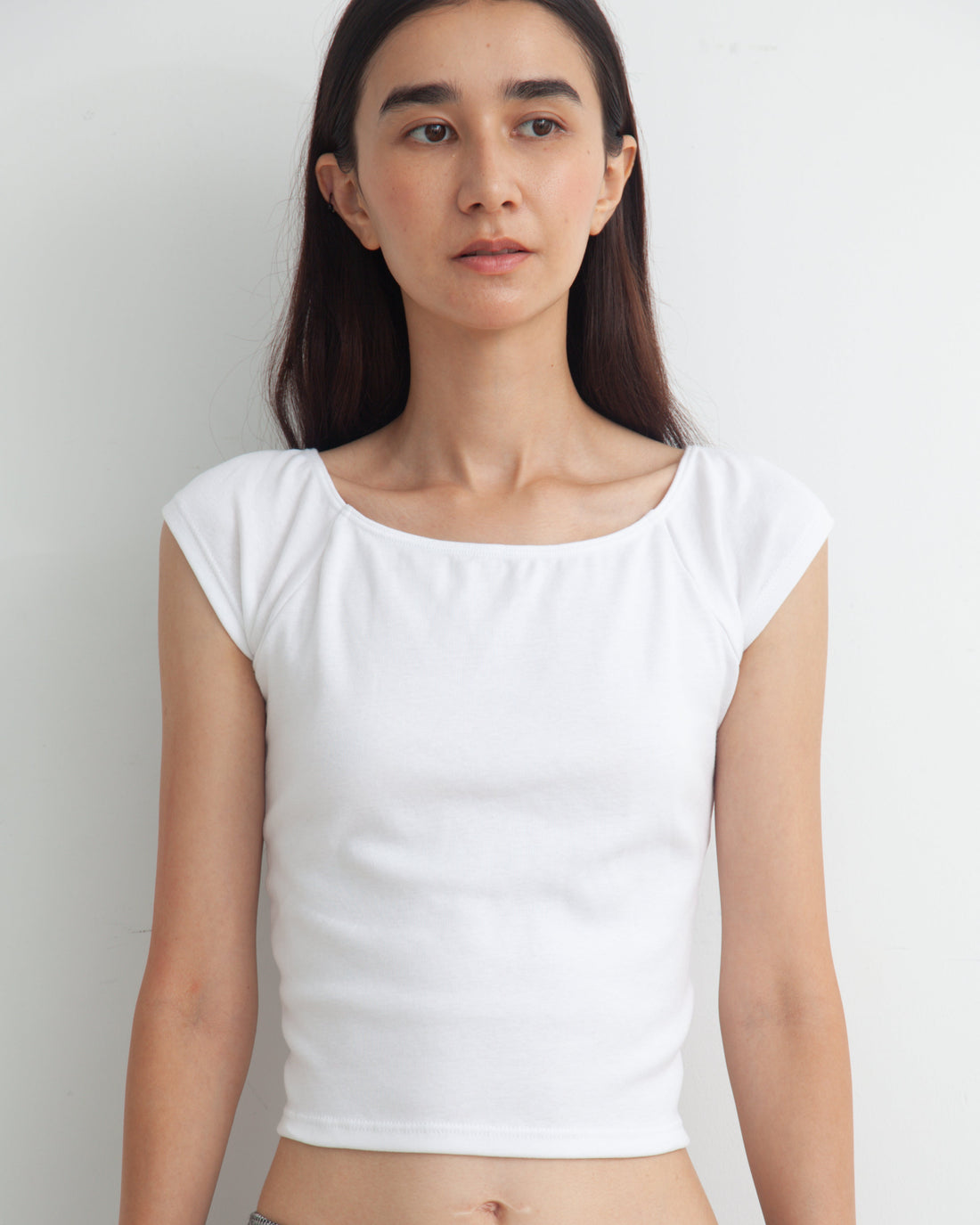 【NEW】Round Cut Tee