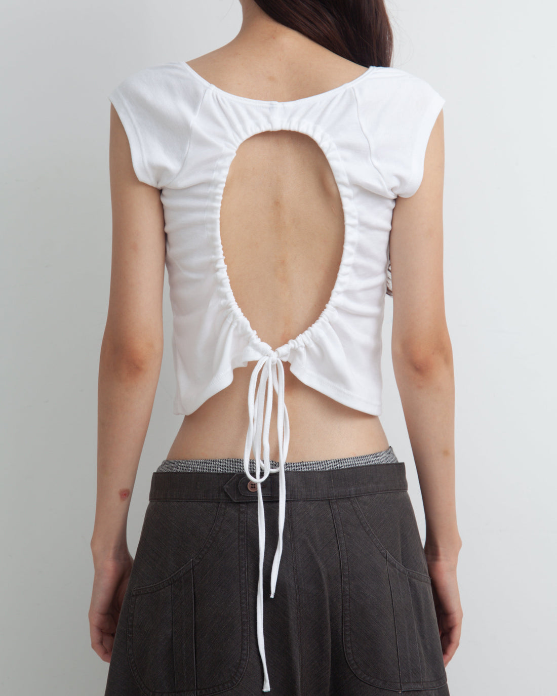 【NEW】Round Cut Tee