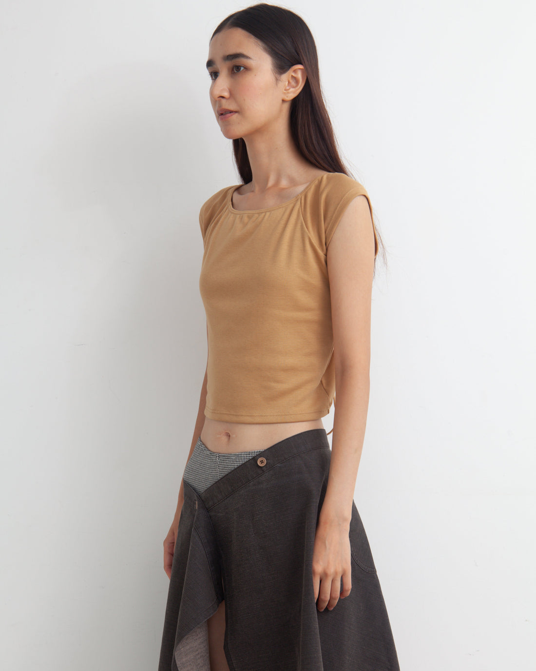 【NEW】Round Cut Tee