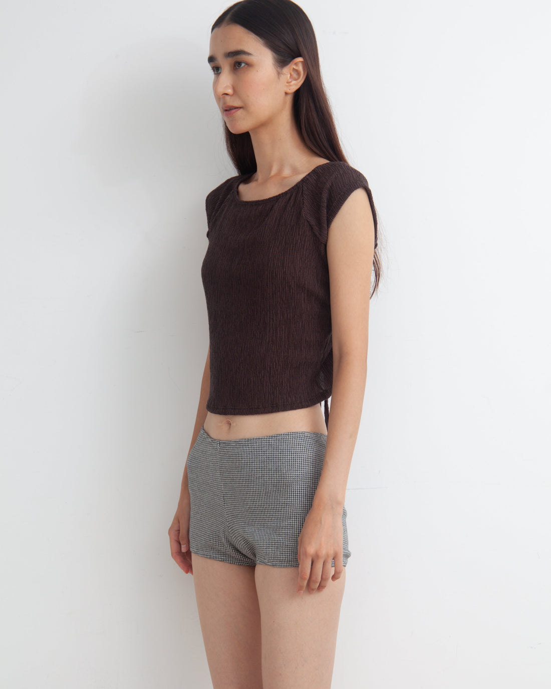 【NEW】Round Cut Tee