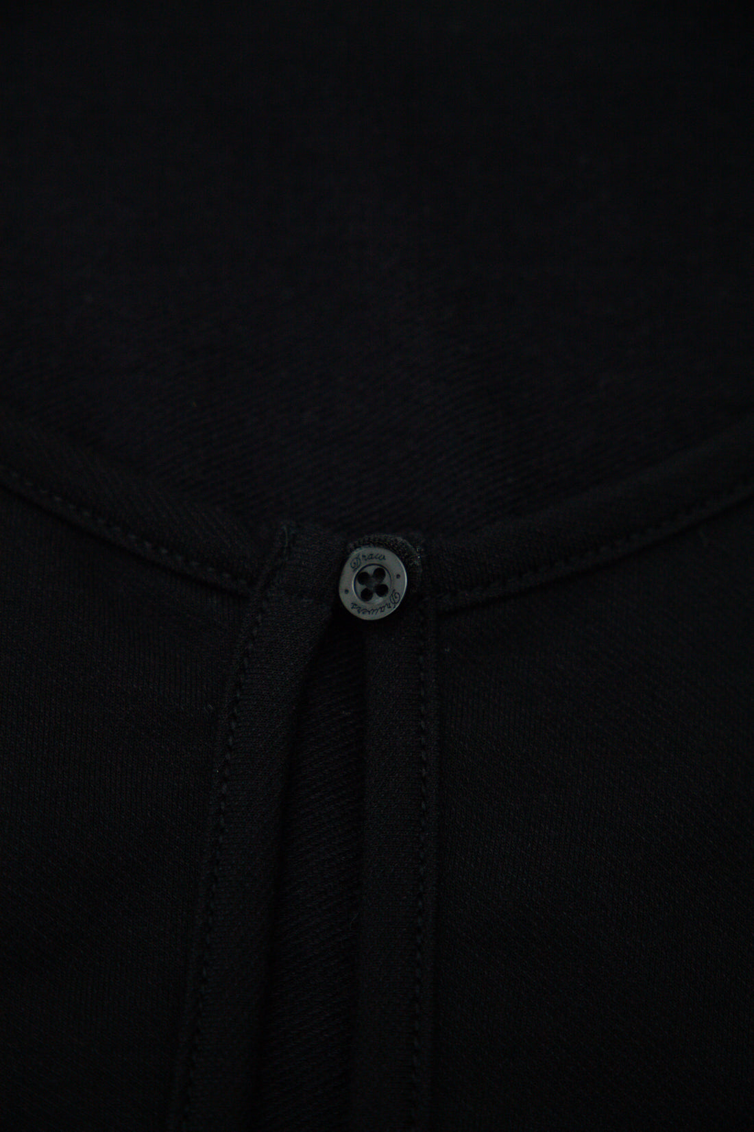 【NEW】Cropped Cardigan