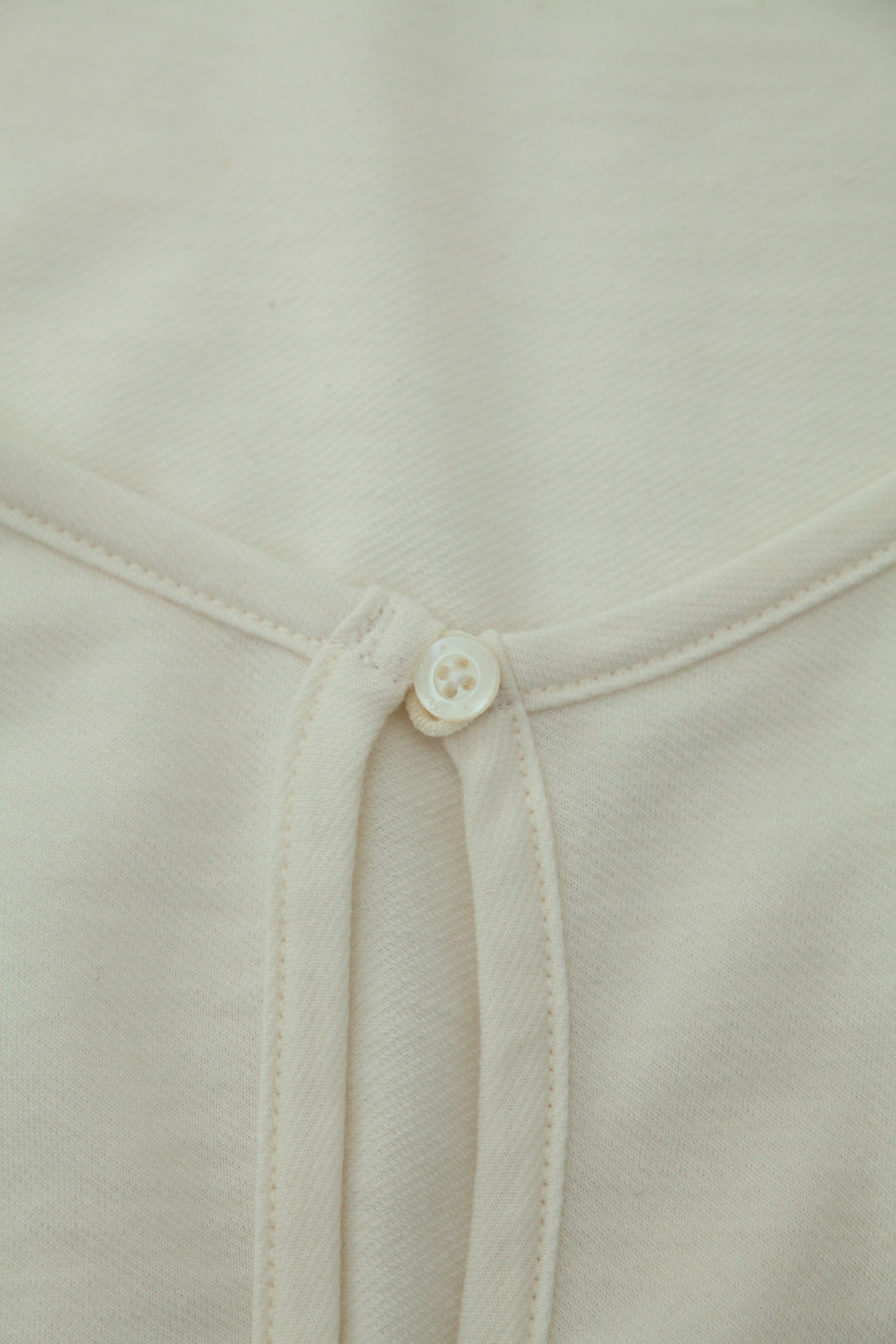 【NEW】Cropped Cardigan