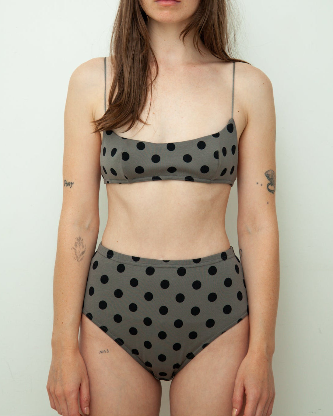 【NEW】Dots Hiwaist Shorts