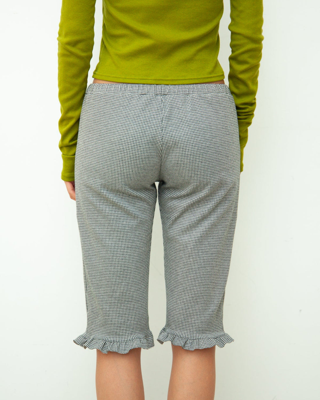 【NEW】Capri Pants