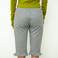 【NEW】Capri Pants