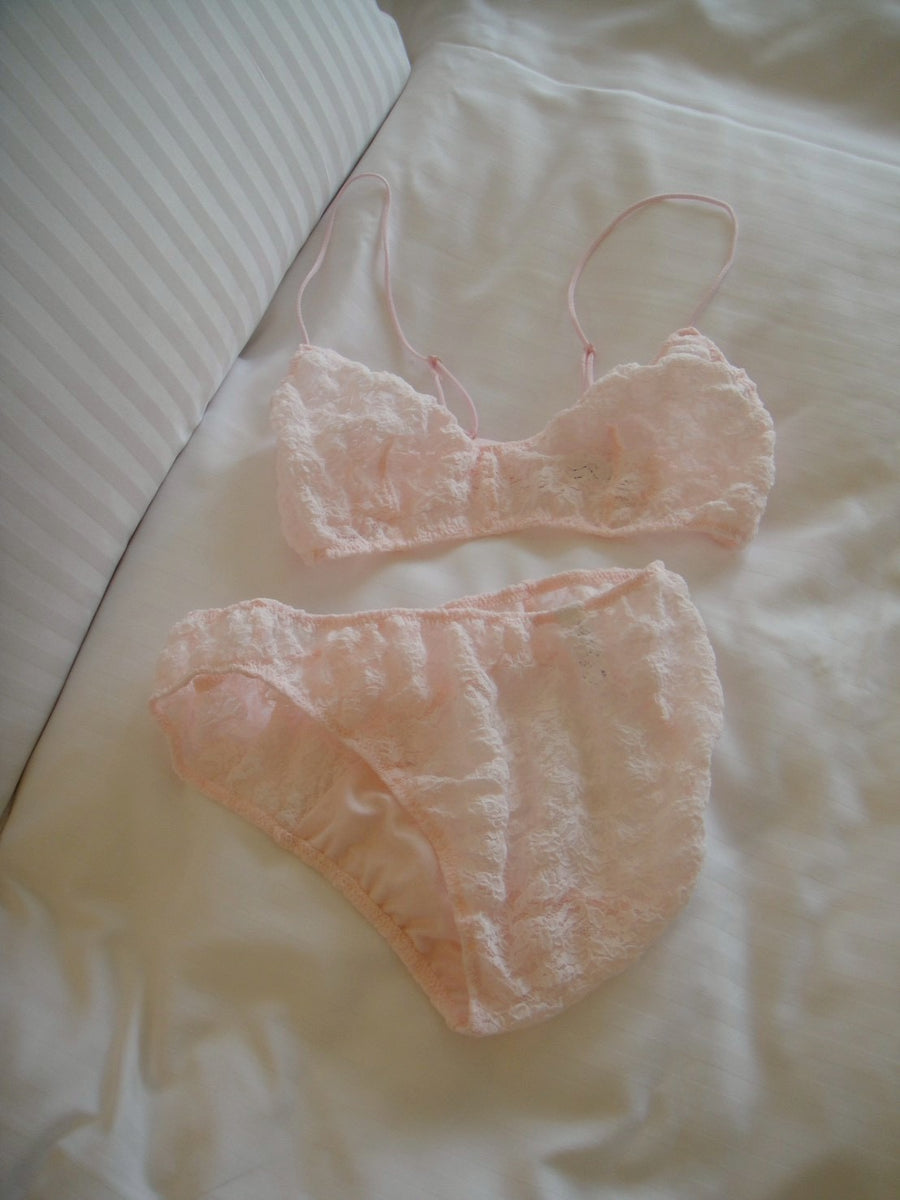 【NEW】Lace Shorts